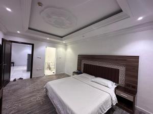 شقق الحمراء 1