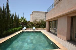 Élégante maison avec piscine privée