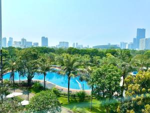 Nice Studio Apartment, High floor, Lake View, 35 To Airport