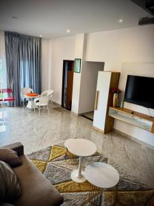 Black Dot Stays - Mehand Veera Residency