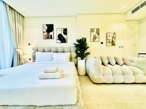 Venduras - Luxe Studio, City Views , Sterling by Omniyat