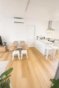 Renovated 3-Bedroom Beach House Sunshine Coast
