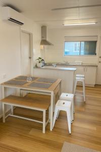 Renovated 3-Bedroom Beach House - Sleeps 9