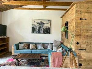 Charming Hideaway With Garden Sauna