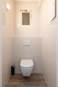 BEL AIR HOLIDAY - Spacious, modern studio with sleeping area on the promenade T4