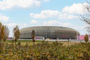 Family Apartment in Cracow with Parking, Desk and Bathtub by Noclegi Renters