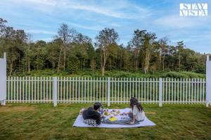 StayVista at Mudra Tattva - Pvt Pool,Lawn,Jacuzzi 2BR Luxury Rooms