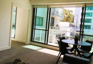 THE WATERFRONT APARTMENTS 1 Bedroom Executive Apartment with Courtyard Views located on the Geelong Waterfront - 4301