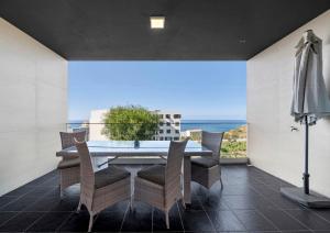 Madeira Mar - "Seaside"