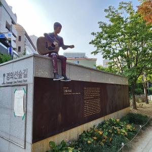 3 minutes walk from Hongik University Station Kpop, Shopping, Good location, Comfortable bed