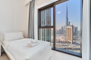 Stunning 2BR Skyline Stay With Full Burj Khalifa View