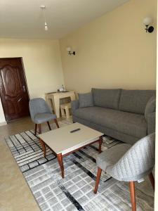 Lakeview Apartments - Cozy Grey