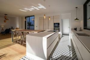 Modern Villa With Pool In Castelnau-Le-Lez