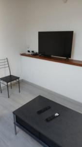 T2 refait à Neuf au calme avec TV et Fibre