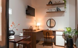 Serene Urban Retreat - District 1