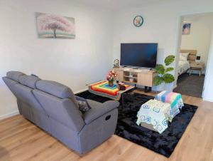 Brand New Modern Retreat in Singleton