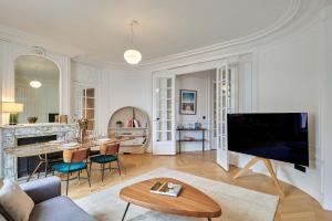 Wonderful AC Apartment Terrace Madeleine Opera