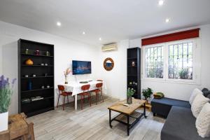 Acogedor Piso de 2 Dormitorios en Sevilla