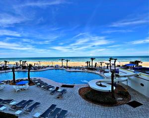 3 BR Wyndham Ocean Walk Resort Daytona 4th Floor