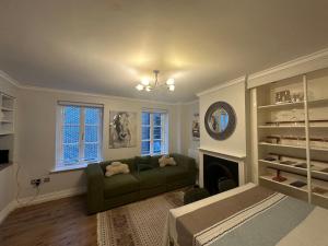 Dublin Central Spacious 2BR Apt in Temple Bar