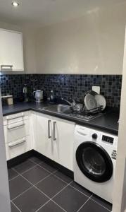 Room in Stylish City Apartment