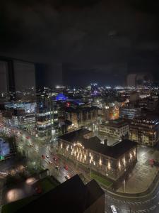 22nd Floor Luxury City Centre Apartment