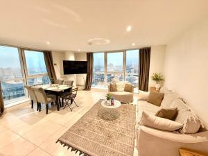 22nd Floor Luxury City Centre Apartment