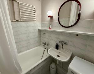 Asti self check-in free parking