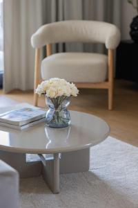 Luxury Apartment with AC in Warsaw by Renters Prestige