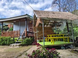 อินทนนท์ บ้านพักเล่าจู Inthanon Laoju House