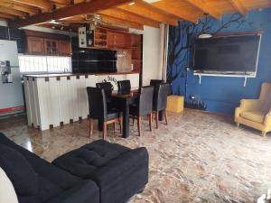 Casa 2 dormitorios con pileta