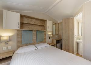 Riverside Holiday Village