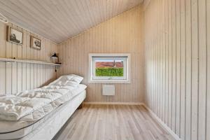 Cozy Holiday Home Near Beach And Town