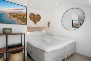 Romantic Getaway by Costarentals - Ref 55