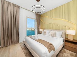 Elite Nest - Luxurious 4BR with PS5 Room, 1 min to F1, Ferrari World & SeaWorld