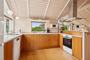 Beachside Holiday Home For The Whole Family