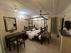 Khalsa Lake View Resort