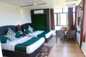 Khalsa Lake View Resort