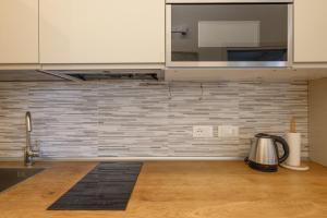 GuestHost - Cozy Apt near Basilica SantAntonio