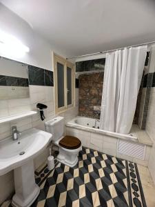 World is Fun, Home is its Heart - 2Bath - Kefihome