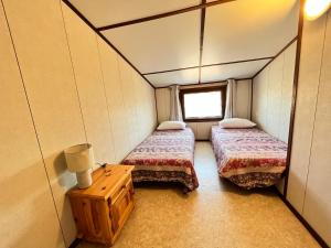 Domaine de vacances TAMARIS, à 600m de la plage, animations piscines en supplément , villa climatisée avec 2 chambres 4 couchages, WIFI LRTAM4I