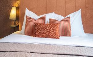 De Oranjestad - In de winkelstraat