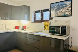 Modern Apt With Balcony In The Center Of Chamonix