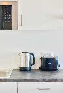 Nice Studio Close To Metro III