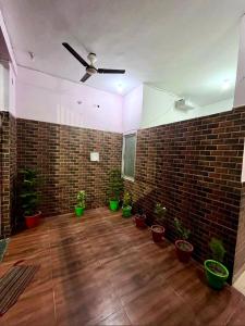 Shri radha ji guest house