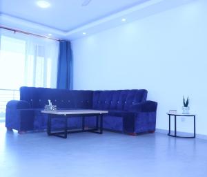 Stylish Sea View 2BR Pool, Parking Nyali