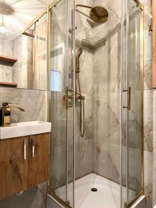 Dąbrowskiego Apartment - Self Check-In 20h - Lift