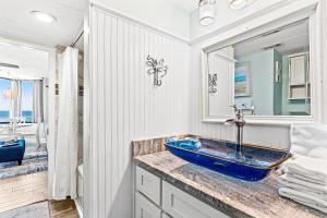 Perching Pretty at Sunbird