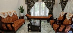 Chakos Homestay