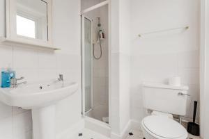 Modern West Ken Studio Retreat